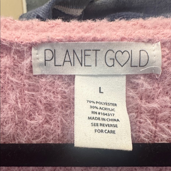 Planet Gold Eyelash-knit Drawstring Sweater in the color Lilac Sachet size large - Picture 3 of 5